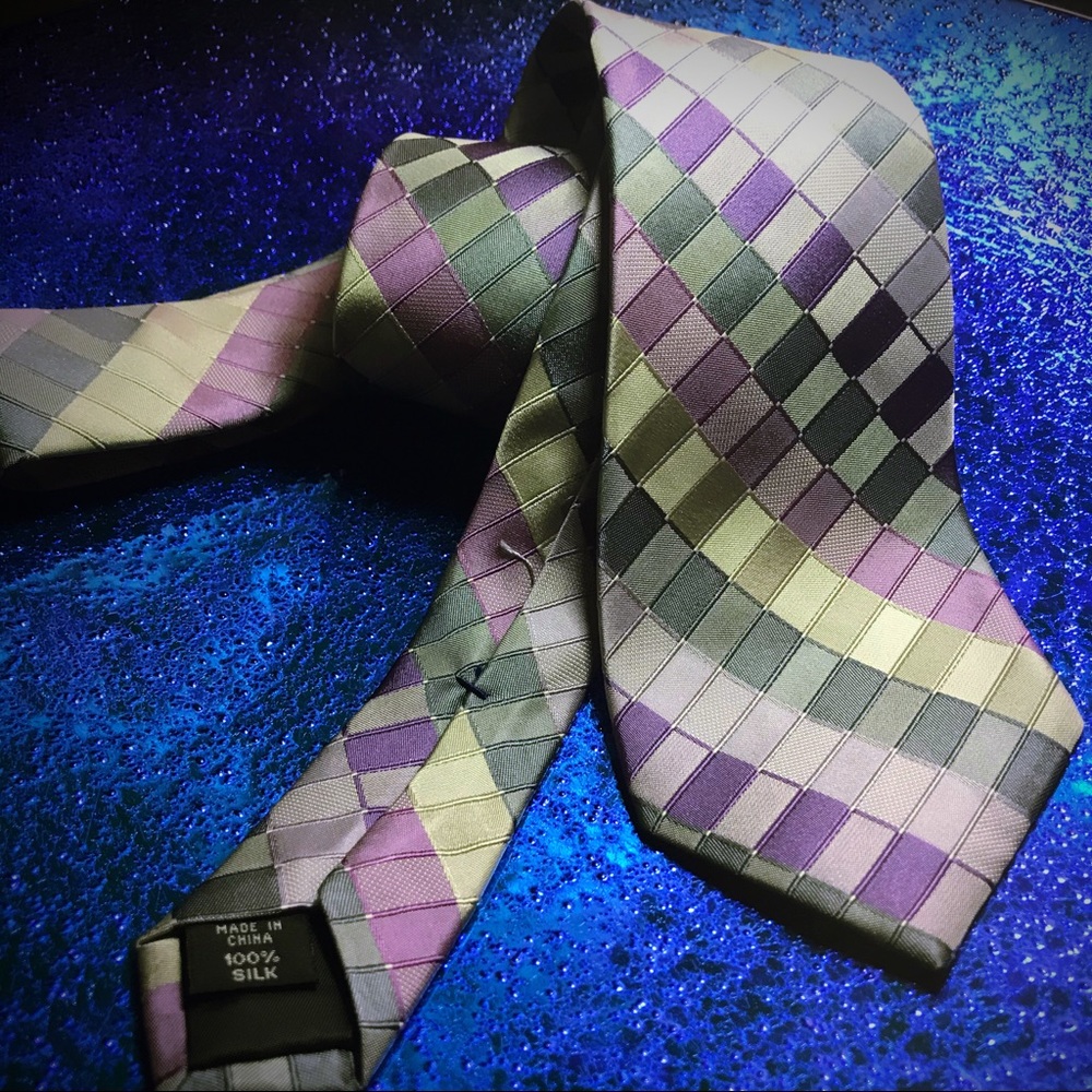 Kenneth Cole Reaction neck tie
